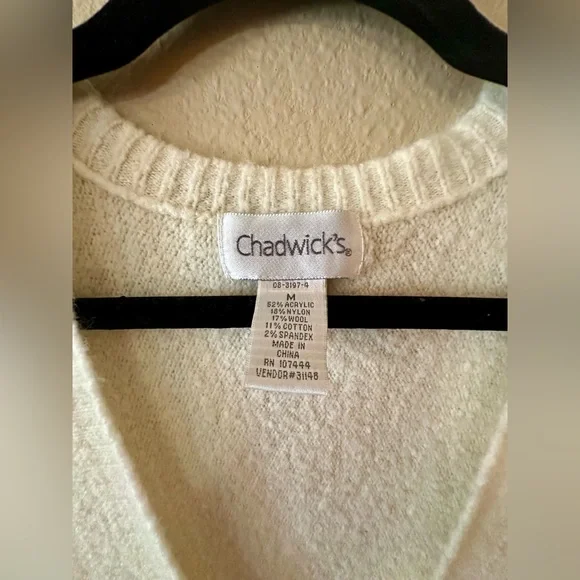 Chadwick’s Women’s  Cream/Ivory Cropped Cardigan “Beautiful Sleeves” Size Medium - Picture 3 of 8